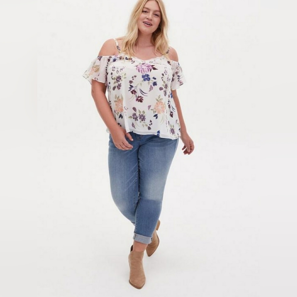 Torrid White Cream Ruffled Blouse - Picture 2 of 8
